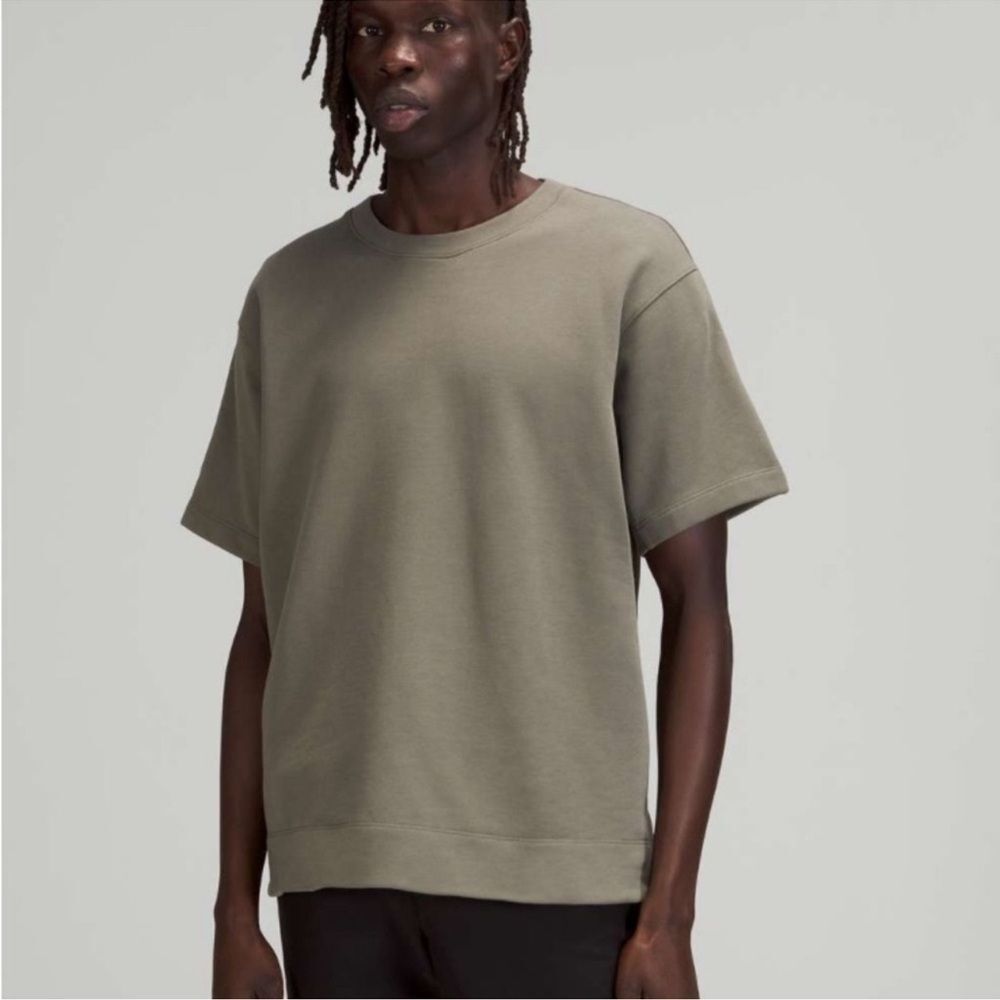 lululemon athletica Olive Short Sleeve Tee